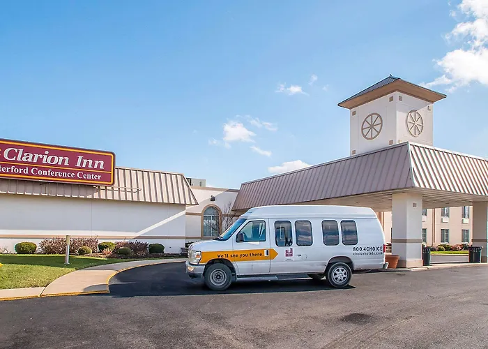 Clarion - Oak Brook Near I-88 I-290 I-294 Inn