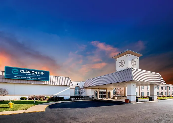 Clarion - Oak Brook Near I-88 I-290 I-294