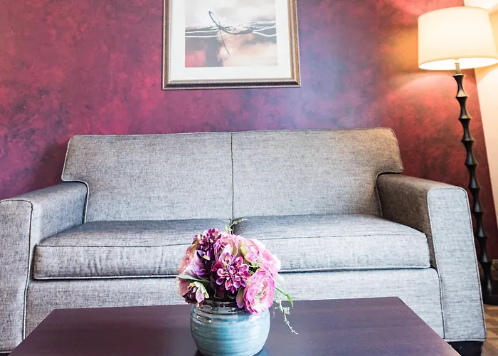 Clarion - Oak Brook Near I-88 I-290 I-294 Inn 4*
