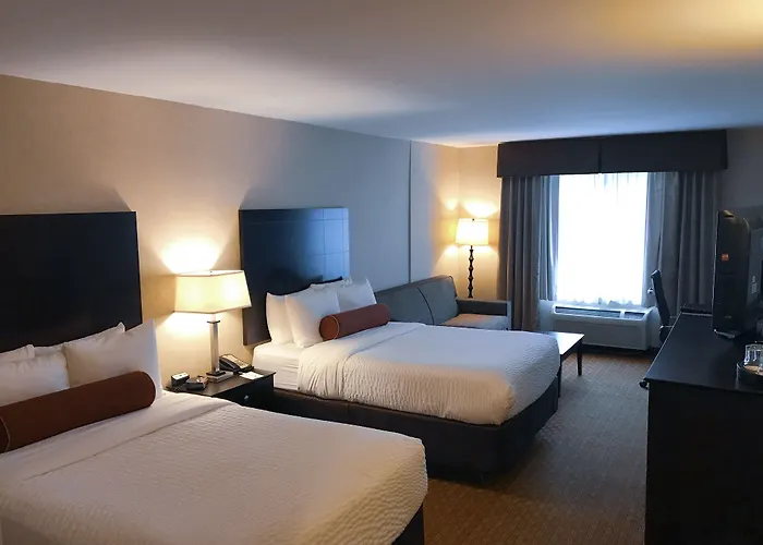 Clarion - Oak Brook Near I-88 I-290 I-294 Inn