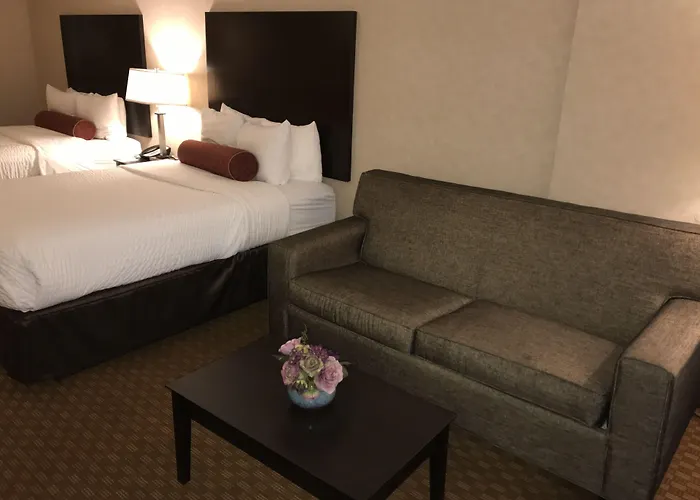 Clarion - Oak Brook Near I-88 I-290 I-294 Inn