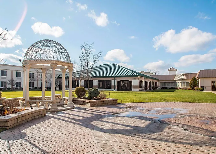 Clarion - Oak Brook Near I-88 I-290 I-294 Inn Elmhurst