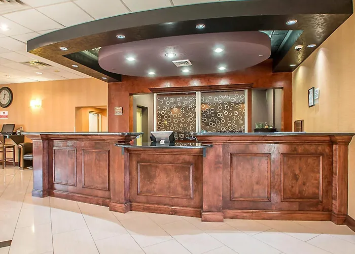 Inn Clarion - Oak Brook Near I-88 I-290 I-294 4*