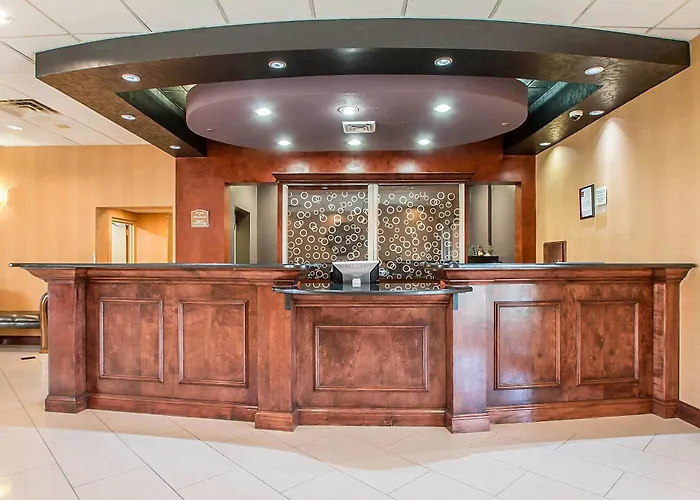 Clarion - Oak Brook Near I-88 I-290 I-294 Inn Elmhurst
