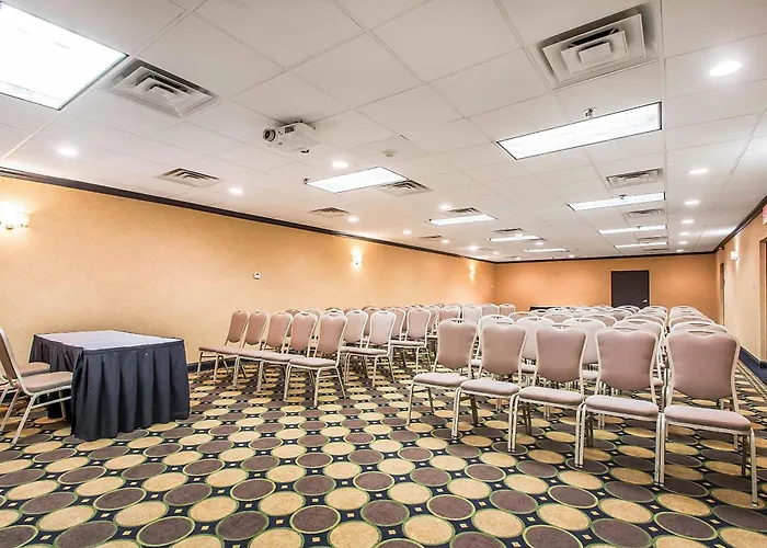 Inn Clarion - Oak Brook Near I-88 I-290 I-294 Elmhurst
